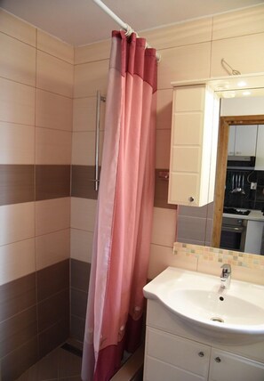 Apartment (A2) | Bathroom - Apartments Ema (Murter-Kornati)