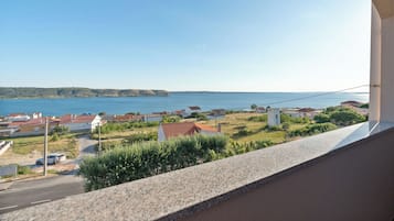 Huoneisto (A4) | Näkymä vedelle