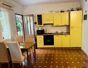 Apartment (A2) | Private kitchen - Apartments Matkov (Jelsa)
