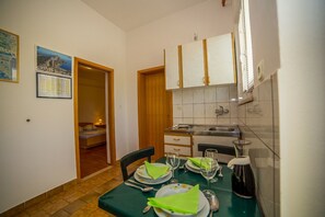Apartment (A2) | Private kitchen - Apartments Saga (Omis)