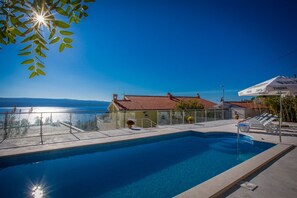 Outdoor pool - Apartments Saga (Omis)