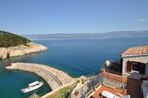 Terrace/patio - House Bernardica (Vrbnik)