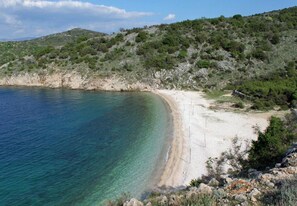 Beach - House Bernardica (Vrbnik)