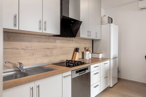 Apartment (A4) | Private kitchen - Apartment Uga (Kolan)