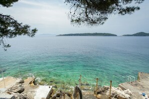 Beach nearby - Apartments Ante (Blato)