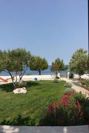 Apartment (A1) | Courtyard - Apartments Ivo (Nin)