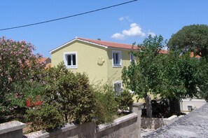 Building design - Apartment Zana (Sali)