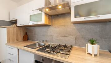 Căn hộ (A2) | Bếp riêng