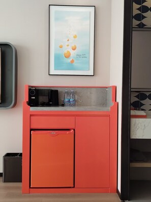 Yhden hengen comfort-huone | Työpöytä, kannettavalle tietokoneelle sopiva työtila, ilmainen Wi-Fi