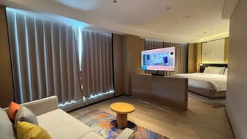Suite básica | Escritorio, espacio para trabajar con laptop y wifi gratis