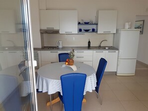 Apartment (A1) | Private kitchen - Apartments Sea Front (Slivno)