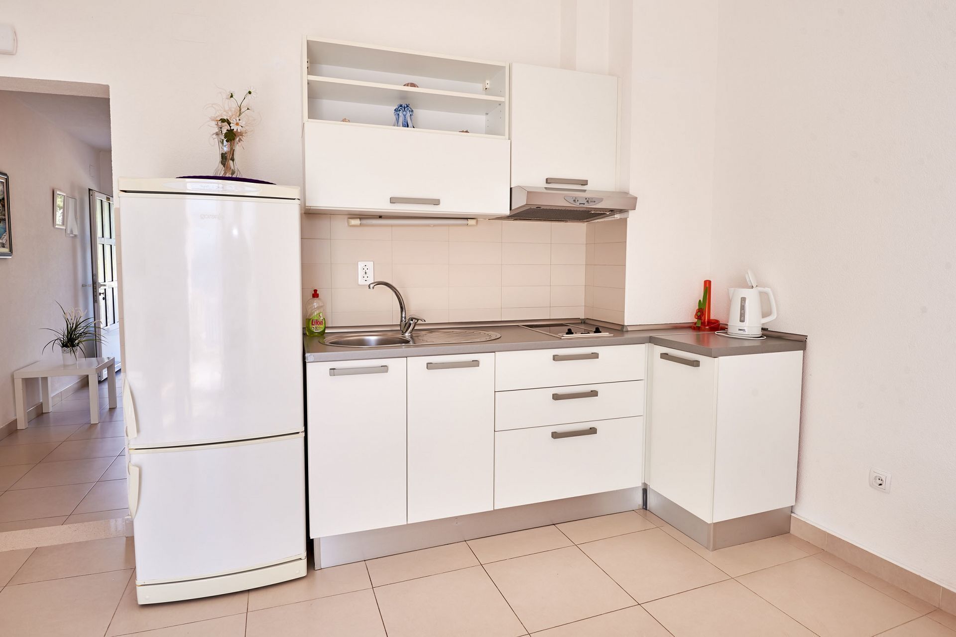 Appartement (A2) | Cuisine privée | Réfrigérateur, surface de cuisson, bouilloire électrique