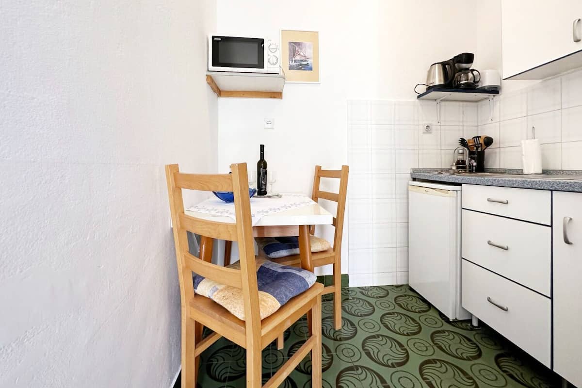 Apartment (A2) | Dapur peribadi | Pembancuh kopi espreso, peti sejuk, dapur 