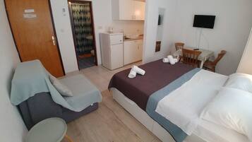 Studio (A11) | Living room