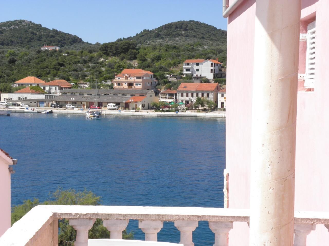 إطلالة على المياه