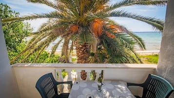 Apartment (A3) | Balcony