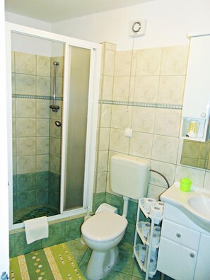 Apartment (A1) | Bathroom - Apartment Nedjeljka (Postira)