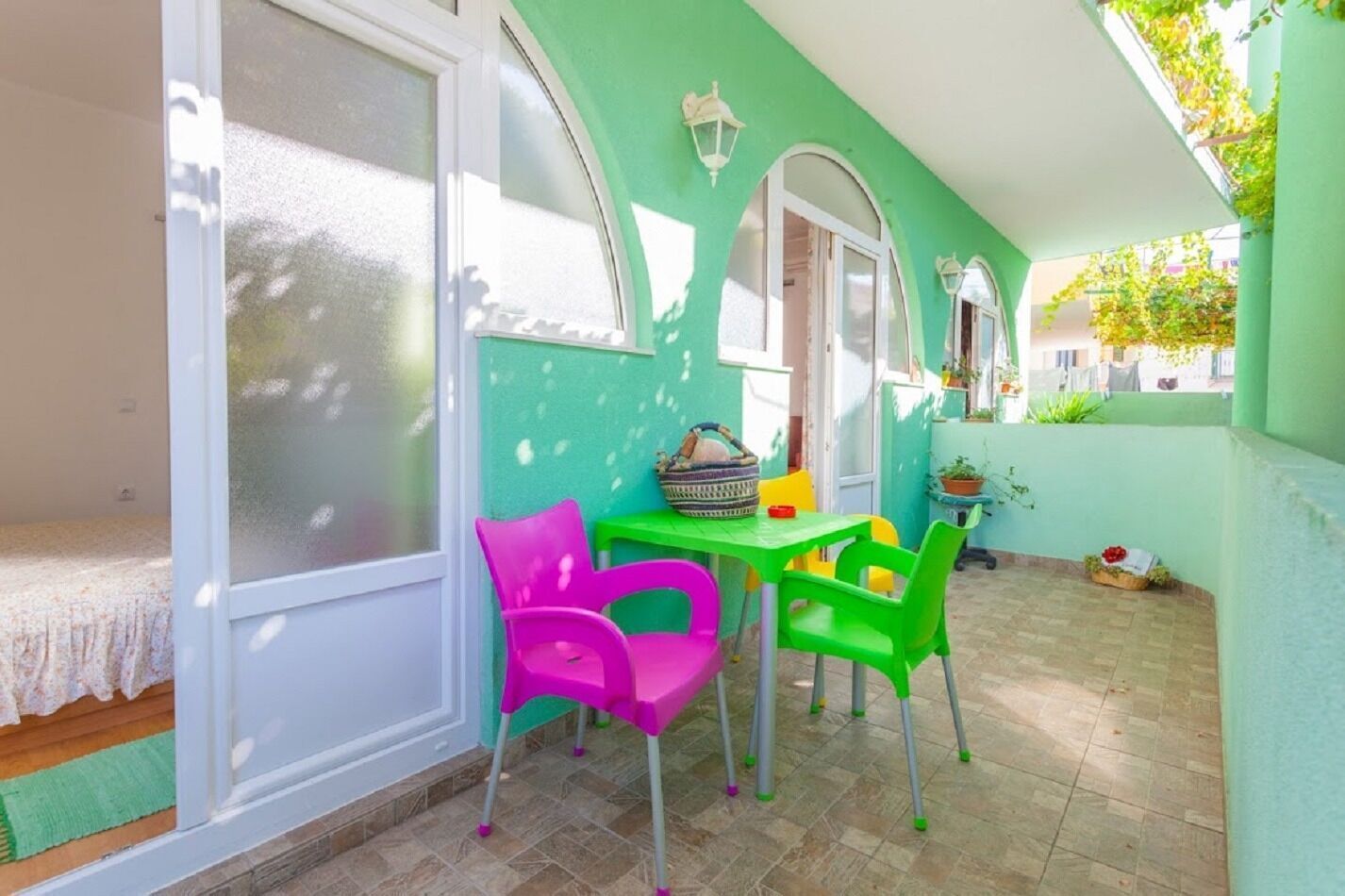 อพาร์ทเมนท์ (A1) | ลานระเบียง/นอกชาน