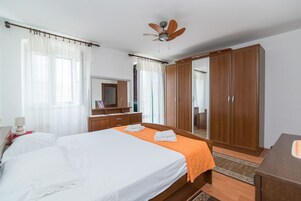 Tabla de planchar con plancha y wifi gratis