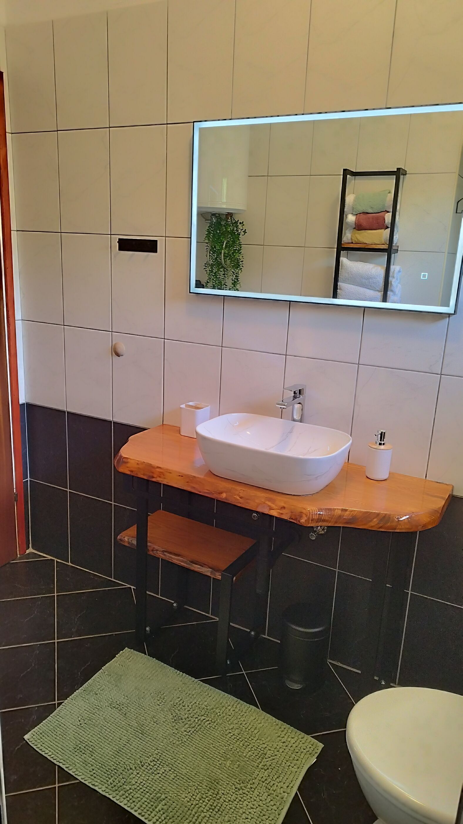 Apartment (A3) | Badezimmer | Seife, Toilettenpapier