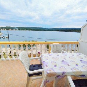 Apartment (A3) | Outdoor dining
