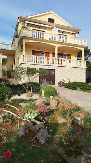 Exterior - Apartments Grbac Veli Rat-seaside (Sali)