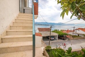 Courtyard - Apartments Petar (Trogir)