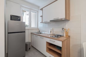 Private kitchen - Apartments Pere (Povljana)