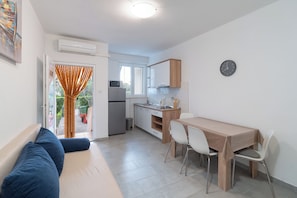 Living room - Apartments Pere (Povljana)