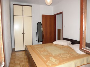 Free WiFi - Apartments Pere (Povljana)