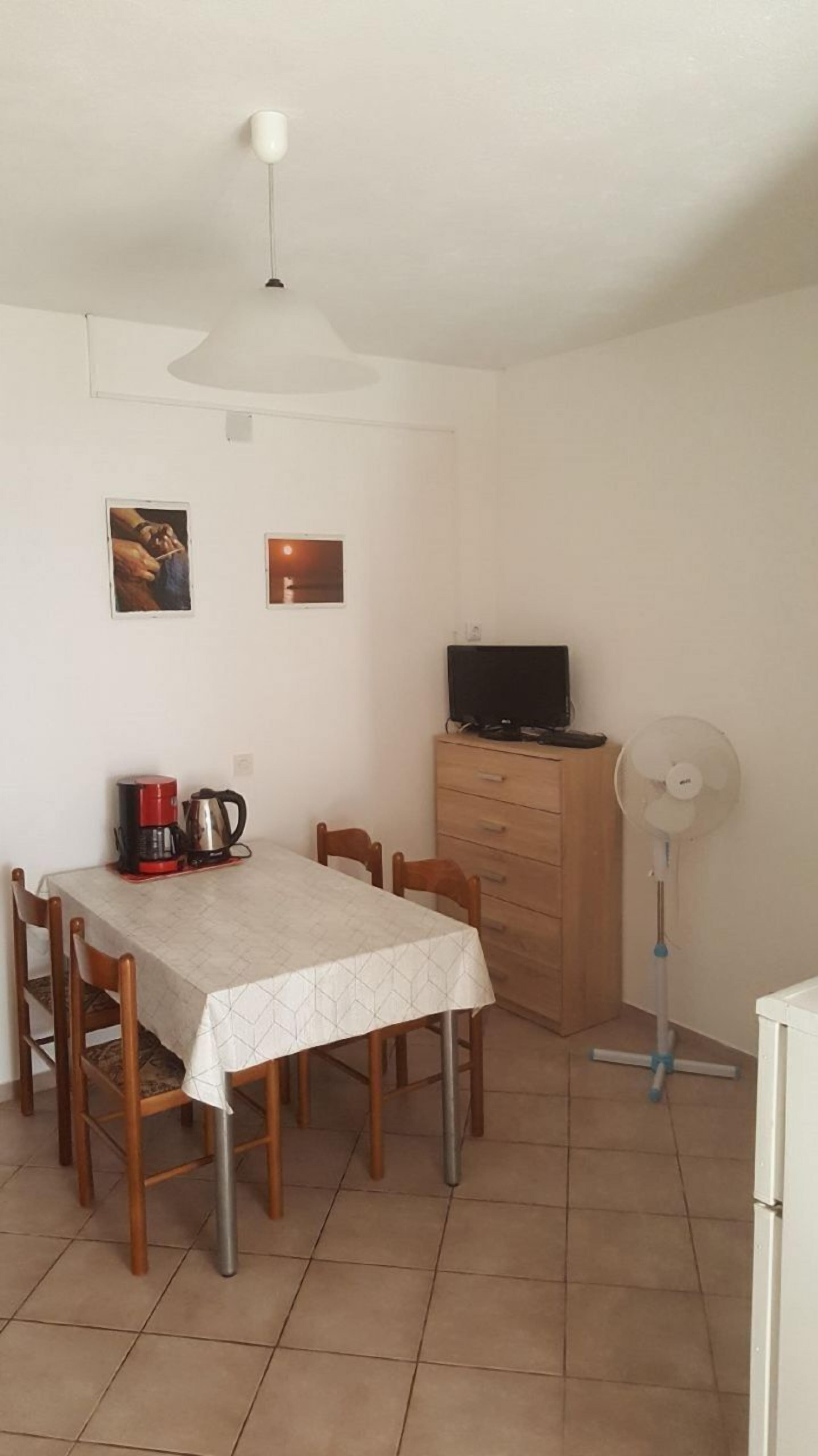 Apartment (A1) | Dining