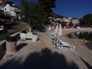 Beach - Apartment Doktor (Trogir)