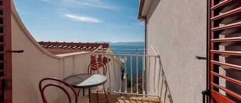 Studio (A3) | Water view