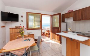 Apartment (A6) | Private kitchen - Apartments Niko (Omis)