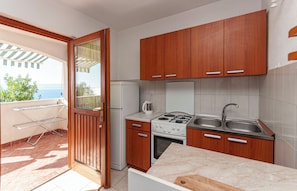 Apartment (A5) | Private kitchen - Apartments Niko (Omis)