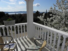 Apartamento (A4) | Balcón