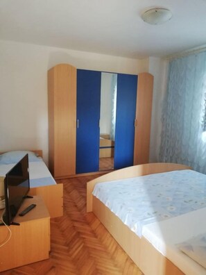 Apartment (A4)