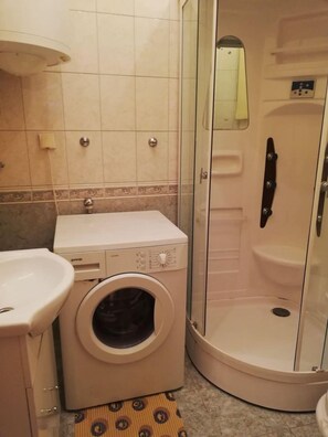 Apartment (A1) | Badezimmer