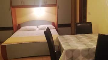 Studio (A2) | Restauration