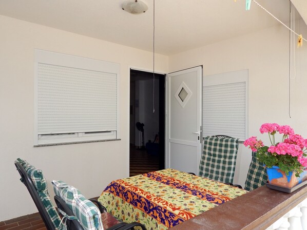 Apartemen (A3) | Teras/patio