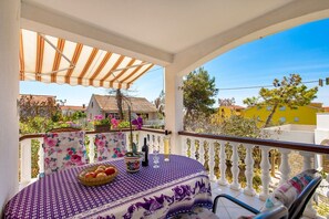 Apartemen (A1) | Teras/patio
