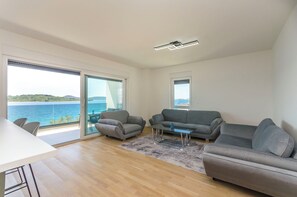 Apartment (A2) | Living room - Apartments Adriatic (Vodice)