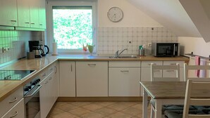 Private kitchen - Vacation apartment Räuberbusch, 110 m2, 1-4 pers. (Haltern am See)