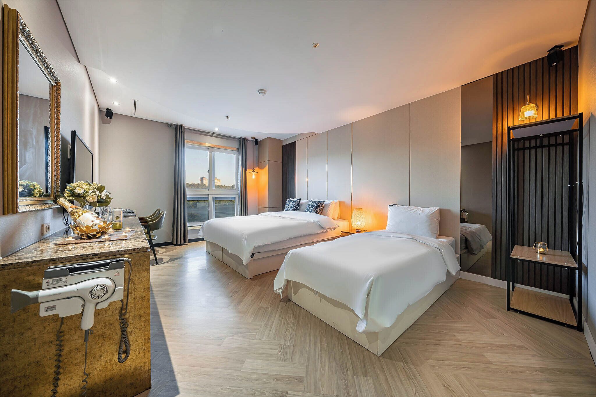 주니어 트윈룸 | 무료 WiFi