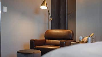 Kahden hengen deluxe-huone, kaupunkinäköala | Ilmainen Wi-Fi