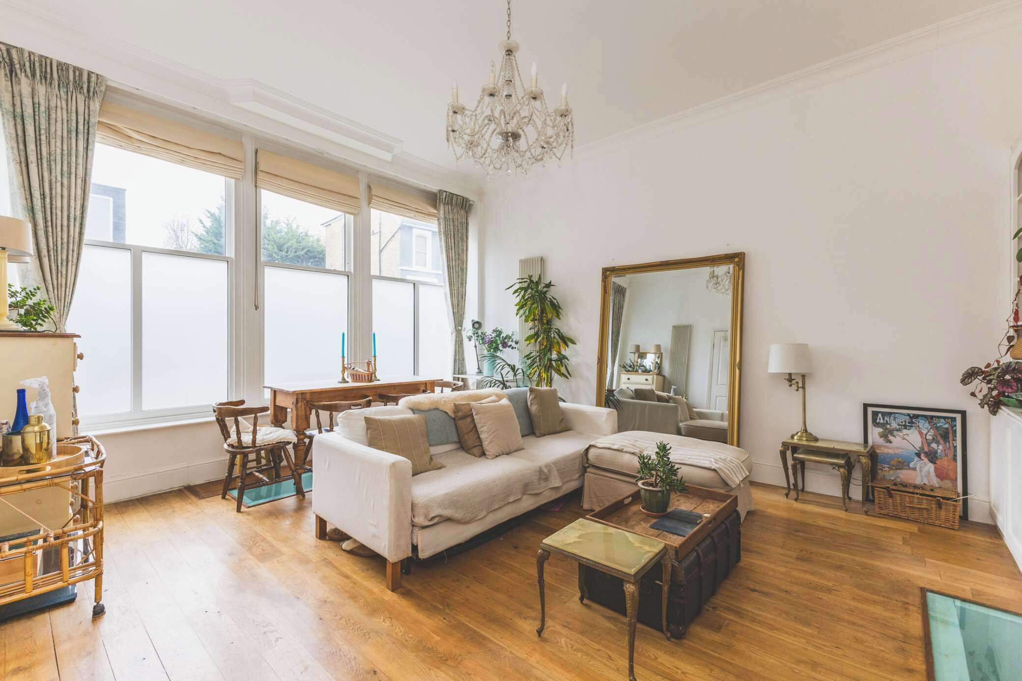 Fernseher, Stereoanlage, Arbeitsbereiche