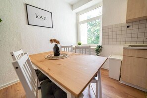 Dining - FullHouse | Magdeburg | A9-3 | Fuchs und Hase (Magdeburg)