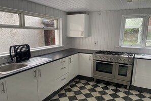 Coffee/tea maker - Standard Double Room (Belfast)