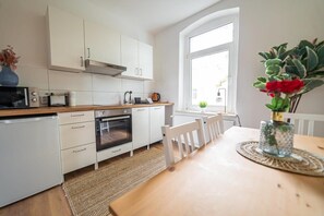 Fridge, microwave, oven, stovetop - FullHouse | Magdeburg | A9-2 (Magdeburg)