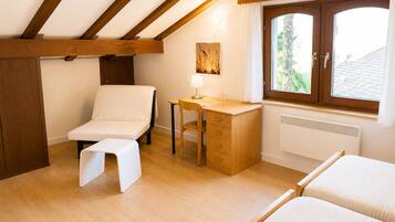 Chambre Double Deluxe, vue cour intérieure